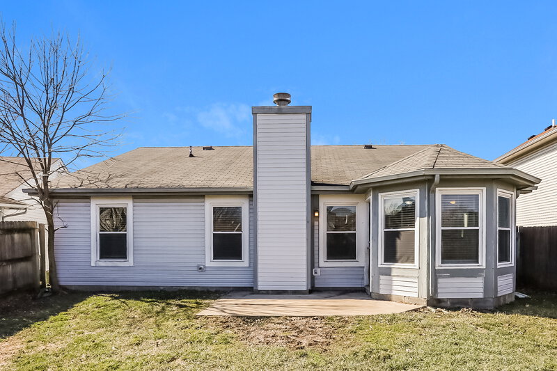 1,775/Mo, 121 Tracy Ridge Blvd New Whiteland, IN 46184 Rear View