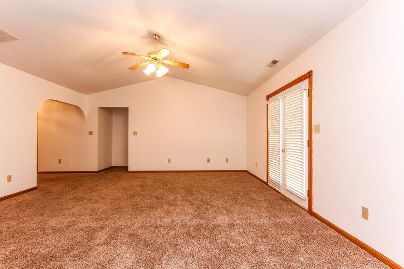 1,220/Mo, 2312 Canvasback Dr Indianapolis, IN 46234 Living Room View 3