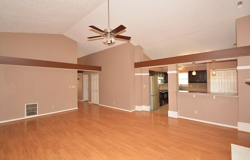 1,420/Mo, 1820 Fullerton Dr Indianapolis, IN 46214 Great Room View 3
