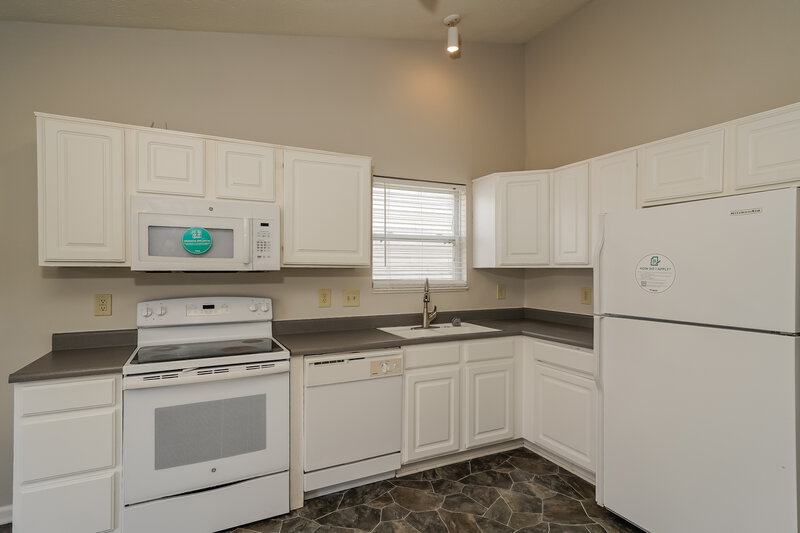 2,620/Mo, 6452 Oyster Key Ln Plainfield, IN 46168 Kitchen View