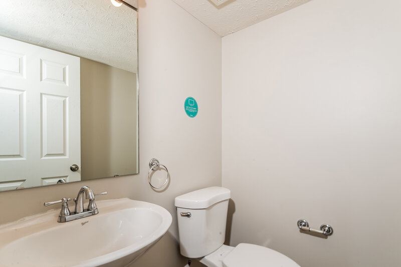 1,850/Mo, 1380 Gettysburg Way Indianapolis, IN 46234 Bathroom View