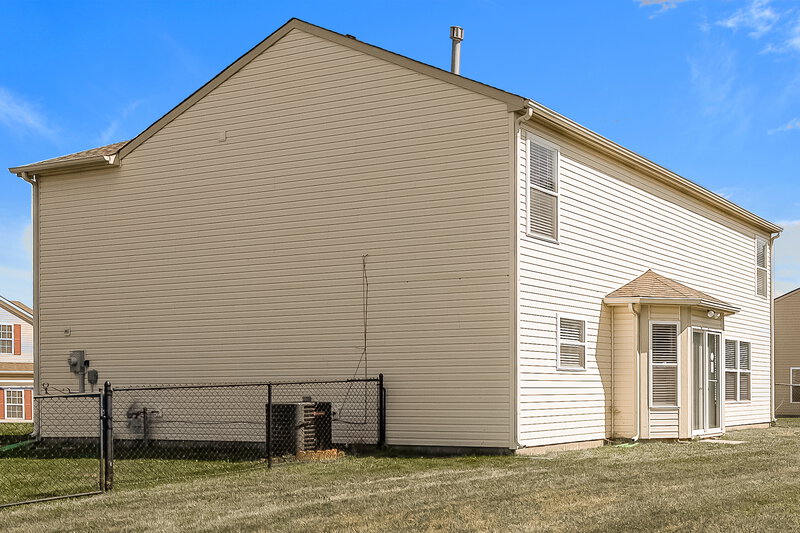 1,850/Mo, 1380 Gettysburg Way Indianapolis, IN 46234 Rear View 2