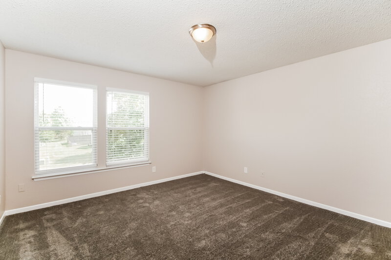 1,435/Mo, 605 Fern St Greenfield, IN 46140 Main Bedroom View