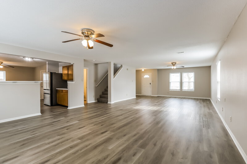 2,120/Mo, 8158 Retreat Ln Indianapolis, IN 46259 Living Room View