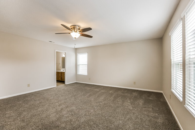 2,120/Mo, 8158 Retreat Ln Indianapolis, IN 46259 Main Bedroom View