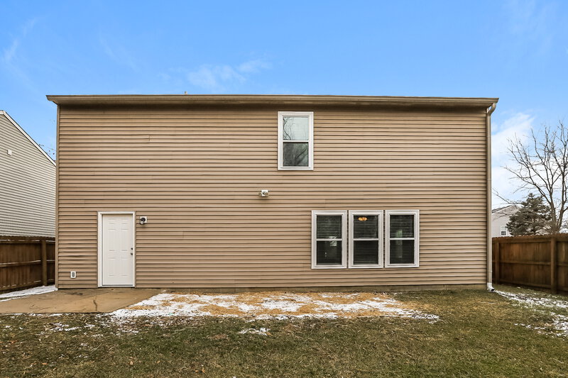2,120/Mo, 8158 Retreat Ln Indianapolis, IN 46259 Rear View