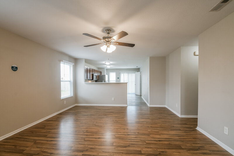 1,620/Mo, 328 Long Bow St Sheridan, IN 46069 Living Room View 2