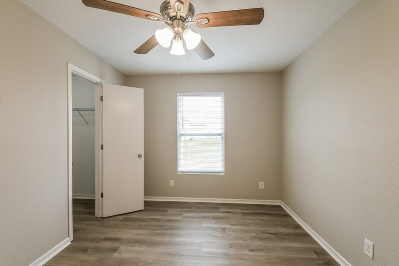 1,620/Mo, 328 Long Bow St Sheridan, IN 46069 Bedroom View 3