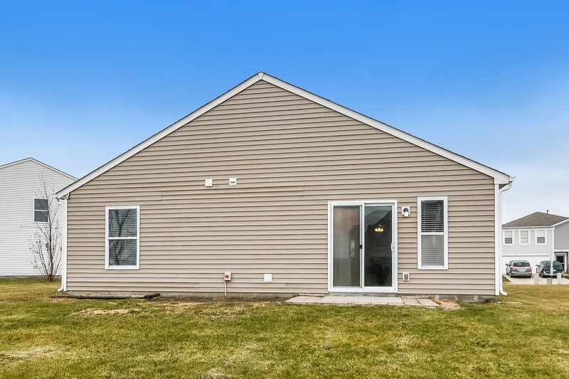 1,620/Mo, 328 Long Bow St Sheridan, IN 46069 Rear View