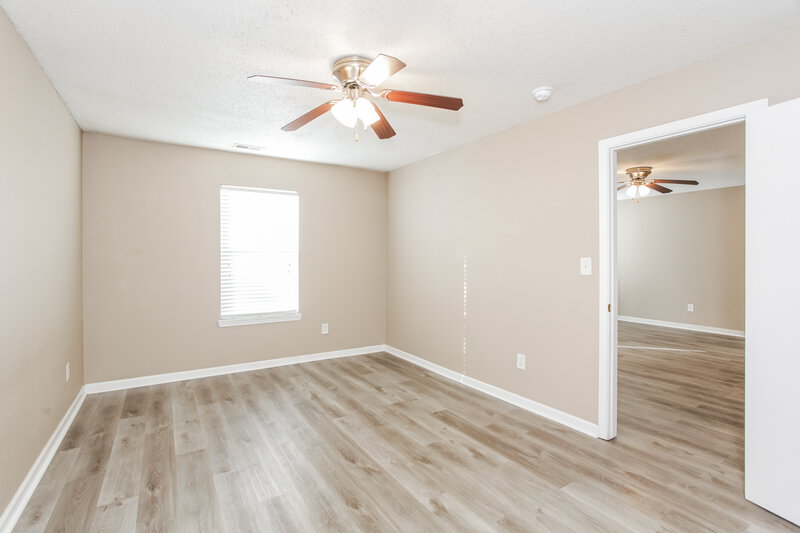 1,545/Mo, 7621 Blue Willow Dr Indianapolis, IN 46239 Main Bedroom View 2