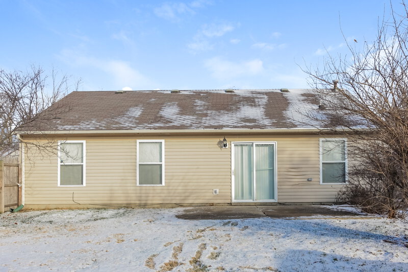 1,545/Mo, 7621 Blue Willow Dr Indianapolis, IN 46239 Rear View