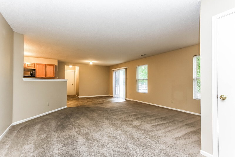 1,550/Mo, 14276 Banister Dr Noblesville, IN 46060 Living Room View 2