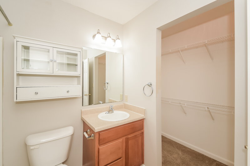 1,850/Mo, 11502 Pegasus Dr Noblesville, IN 46060 Main Bathroom View