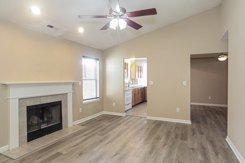 1,765/Mo, 9743 Centennial Ct Avon, IN 46123 Living Room View 2