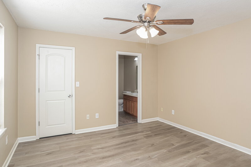 1,765/Mo, 9743 Centennial Ct Avon, IN 46123 Main Bedroom View 2