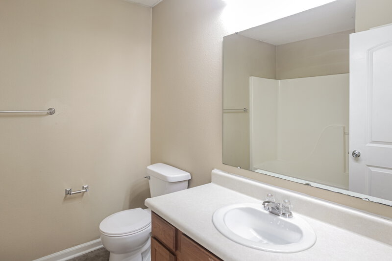 1,765/Mo, 9743 Centennial Ct Avon, IN 46123 Main Bathroom View