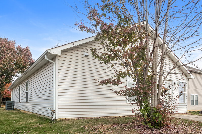 1,765/Mo, 9743 Centennial Ct Avon, IN 46123 Rear View 2