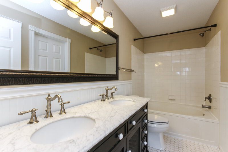 1,825/Mo, 9017 Stones Bluff Pl Camby, IN 46113 Master Bathroom View