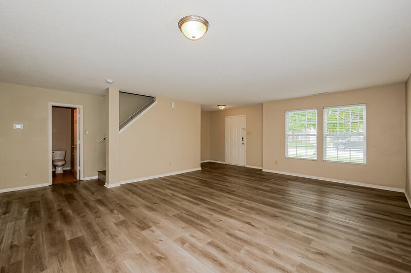 2,000/Mo, 2950 Hearthside Dr Greenwood, IN 46142 Living Room View