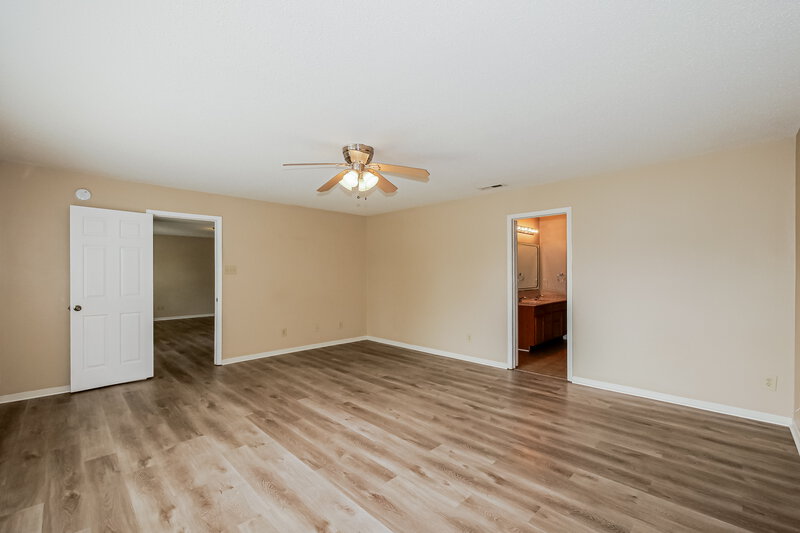 2,000/Mo, 2950 Hearthside Dr Greenwood, IN 46142 Main Bedroom View