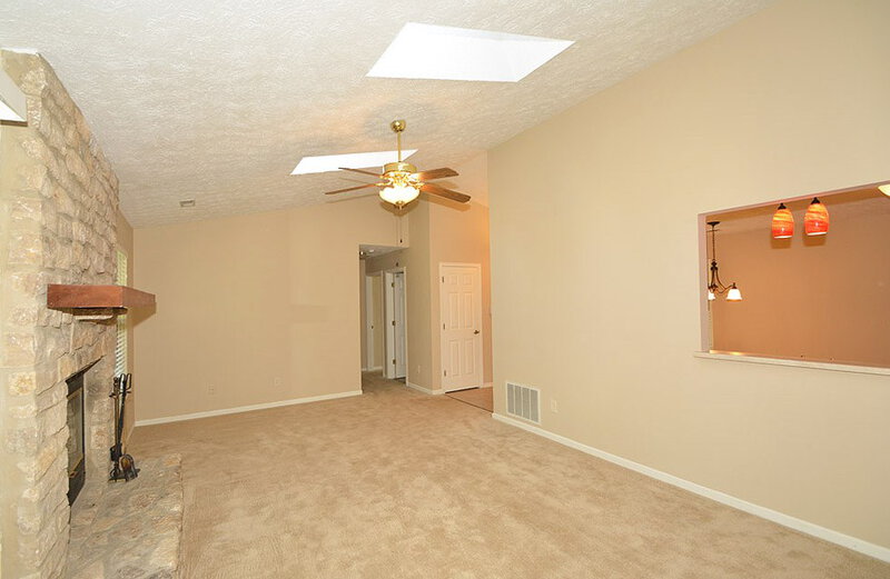 1,480/Mo, 11438 Cherry Blossom West Dr Fishers, IN 46038 Great Room View 3