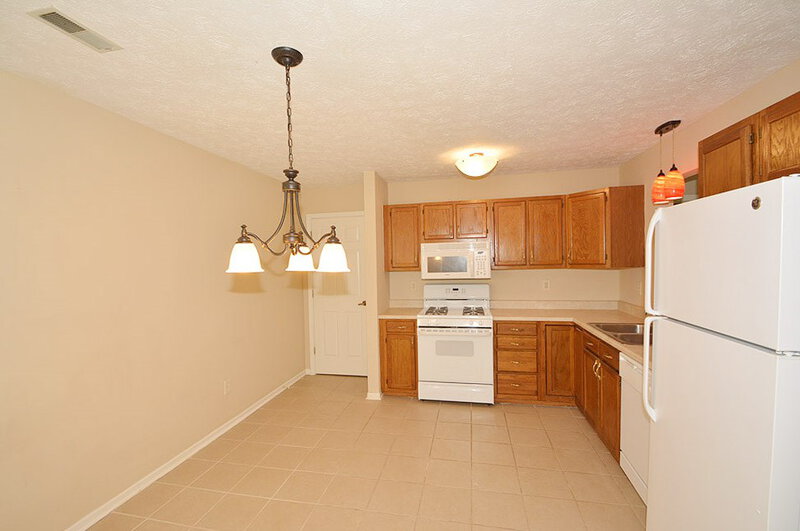 1,480/Mo, 11438 Cherry Blossom West Dr Fishers, IN 46038 Kitchen View
