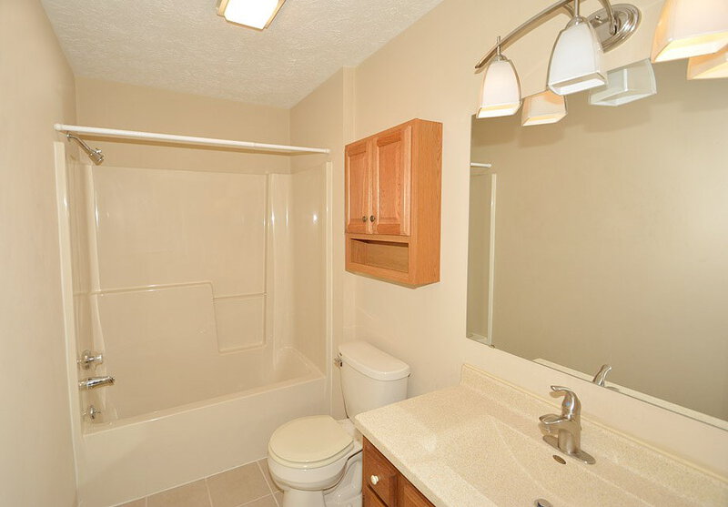 1,480/Mo, 11438 Cherry Blossom West Dr Fishers, IN 46038 Bathroom View