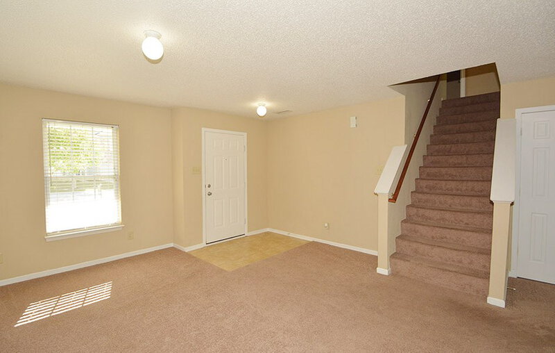 1,675/Mo, 15241 Clear St Noblesville, IN 46060 Living Room View 2