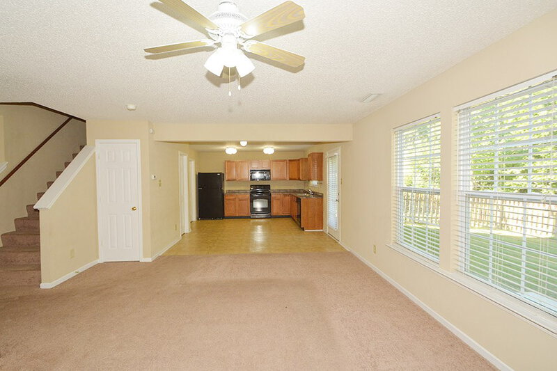 1,675/Mo, 15241 Clear St Noblesville, IN 46060 Family Room View 3