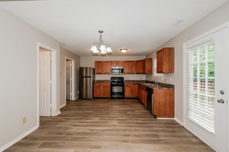 1,960/Mo, 15241 Clear St Noblesville, IN 46060 Dining Room View 2