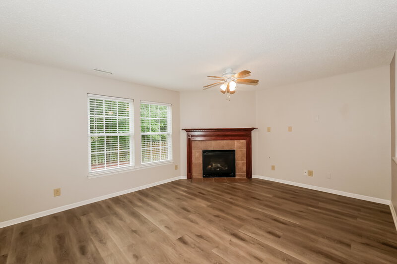 1,960/Mo, 15241 Clear St Noblesville, IN 46060 Family Room View