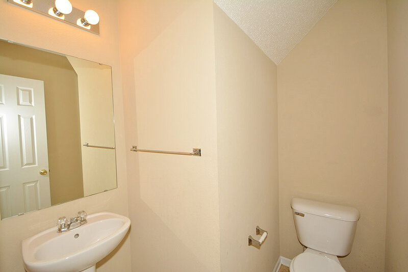 1,675/Mo, 15241 Clear St Noblesville, IN 46060 Bathroom View