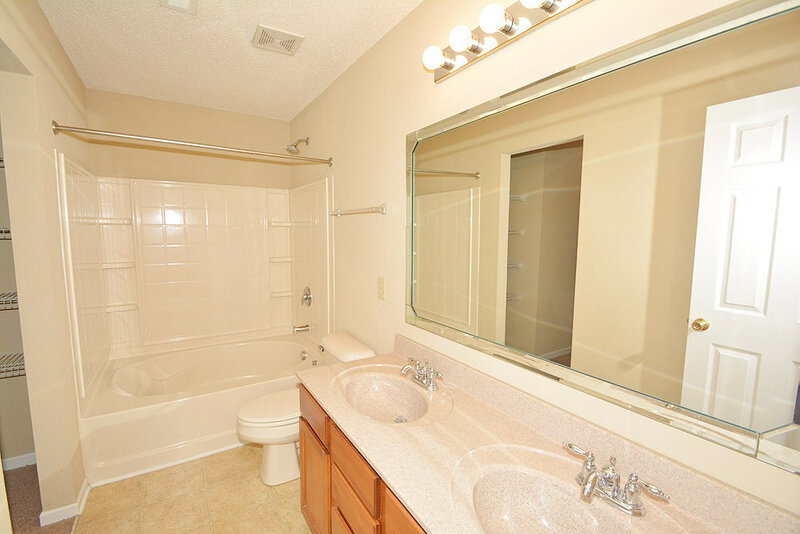 1,675/Mo, 15241 Clear St Noblesville, IN 46060 Master Bathroom View