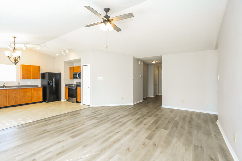 1,825/Mo, 2989 Hearthside Dr Greenwood, IN 46143 Living Room View 3