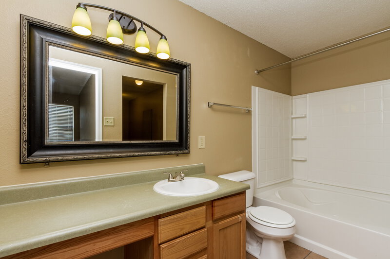 1,530/Mo, 15253 Beam St Noblesville, IN 46060 Master Bathroom View
