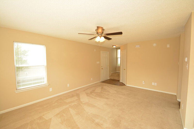 1,540/Mo, 4523 Redcliff South Ln Plainfield, IN 46168 Family Room View