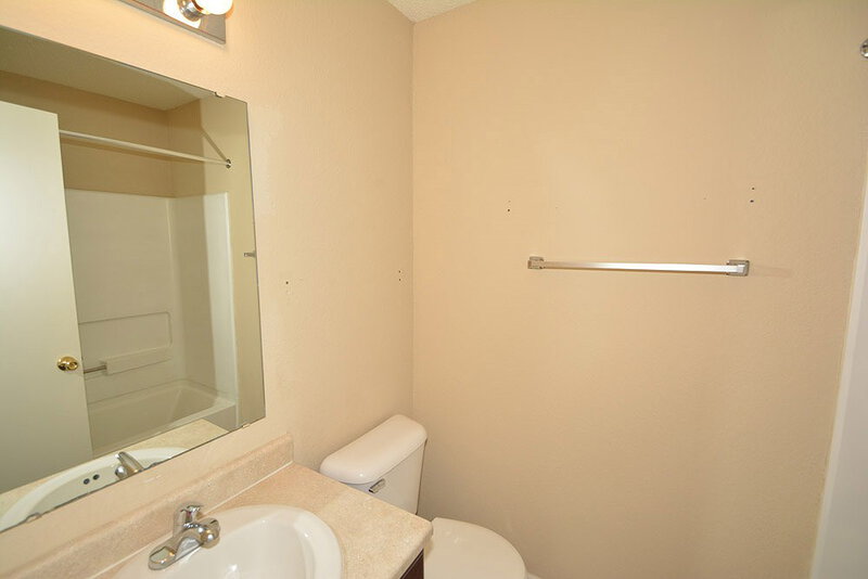 1,540/Mo, 4523 Redcliff South Ln Plainfield, IN 46168 Bathroom View 2