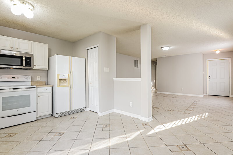 1,575/Mo, 13277 N Etna Green Dr Camby, IN 46113 Kitchen View 2