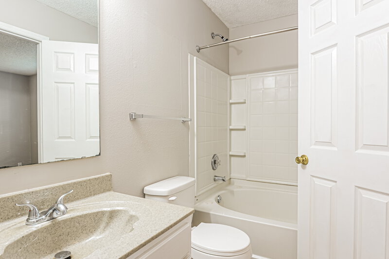 1,575/Mo, 13277 N Etna Green Dr Camby, IN 46113 Bathroom View