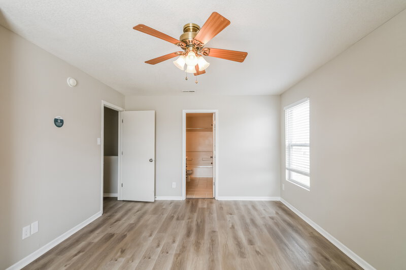 1,740/Mo, 321 Long Bow St Sheridan, IN 46069 Main Bedroom View