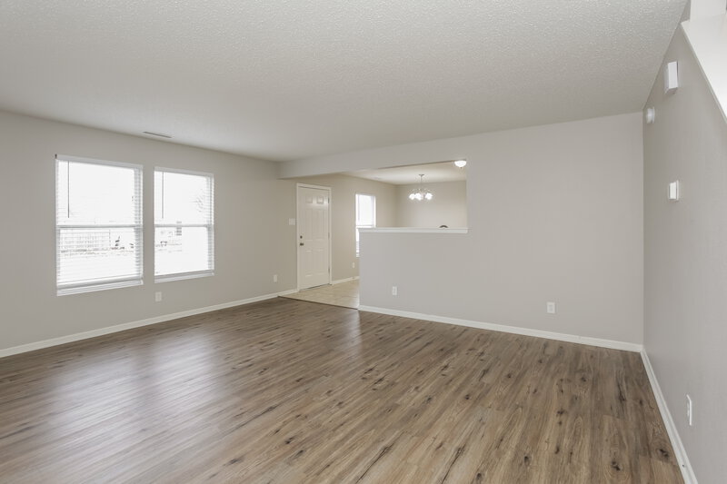 1,750/Mo, 7905 States Bend Dr Indianapolis, IN 46239 Living Room View 2