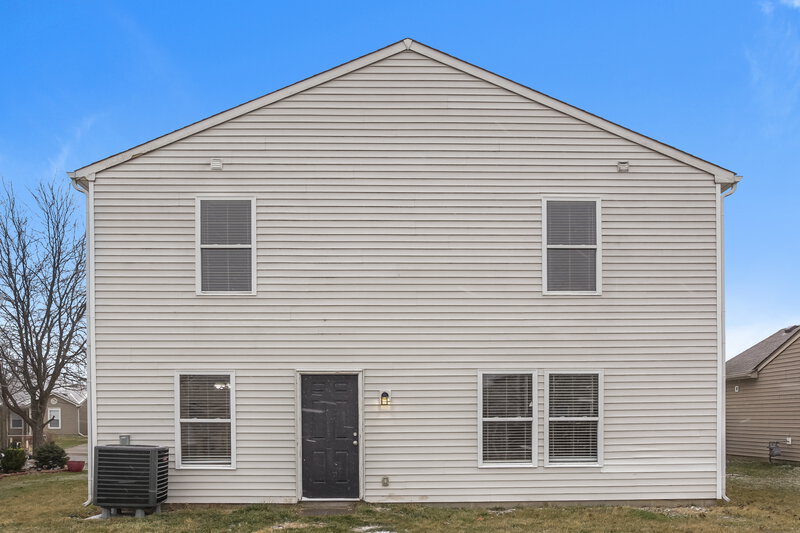 1,750/Mo, 7905 States Bend Dr Indianapolis, IN 46239 Rear View