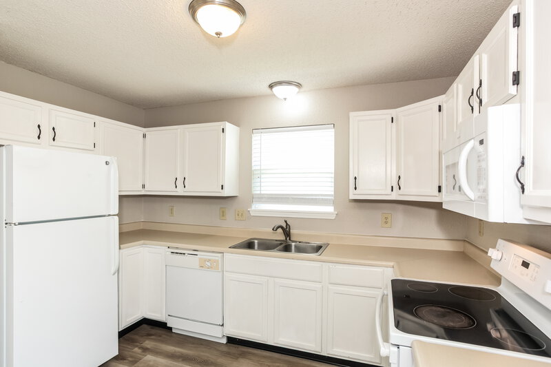 2,025/Mo, 8130 Amble Way Indianapolis, IN 46237 Kitchen View