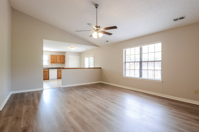 1,830/Mo, 5510 Allison Way Noblesville, IN 46062 Living Room View