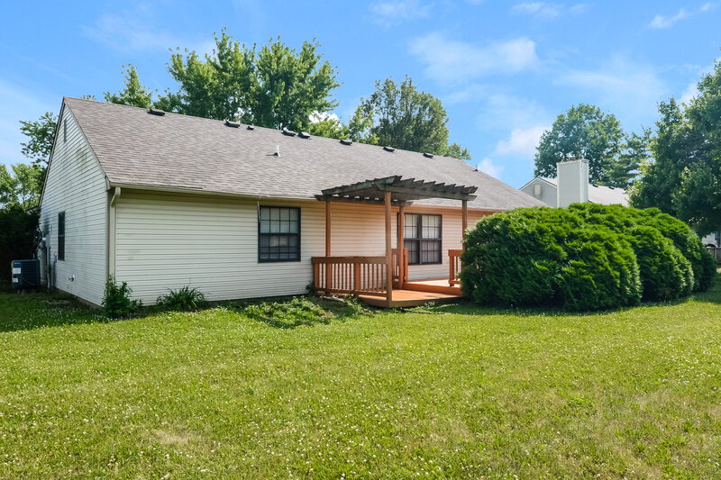 1,830/Mo, 5510 Allison Way Noblesville, IN 46062 Rear View
