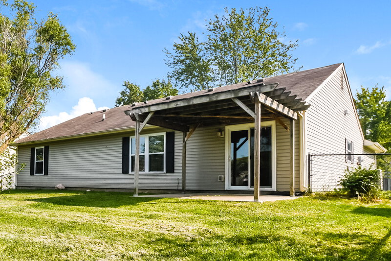 2,680/Mo, 5508 Pine Hill Dr Noblesville, IN 46062 Rear View 2