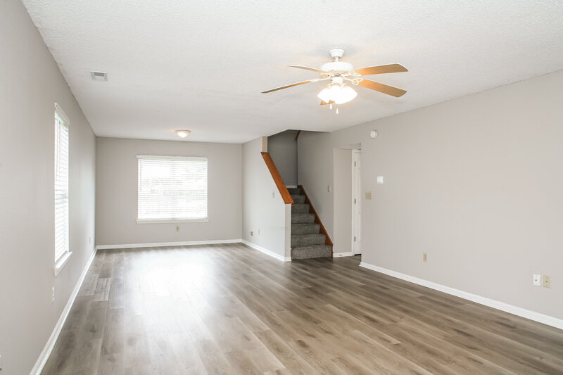 2,035/Mo, 19298 Links Ln Noblesville, IN 46062 Living Room View 2
