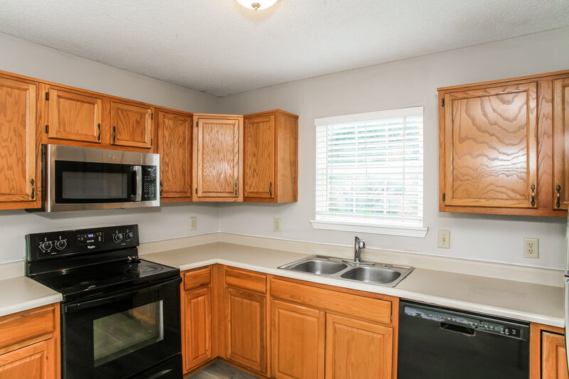 2,035/Mo, 19298 Links Ln Noblesville, IN 46062 Kitchen View