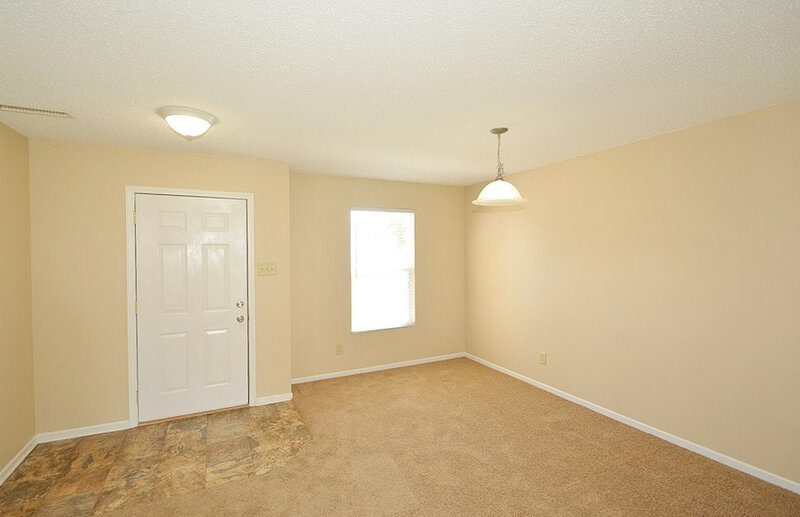 1,805/Mo, 5660 Grassy Bank Dr Indianapolis, IN 46237 Living Room View