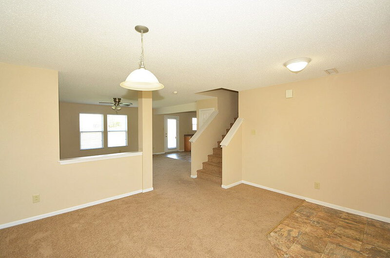 1,805/Mo, 5660 Grassy Bank Dr Indianapolis, IN 46237 Living Room View 3